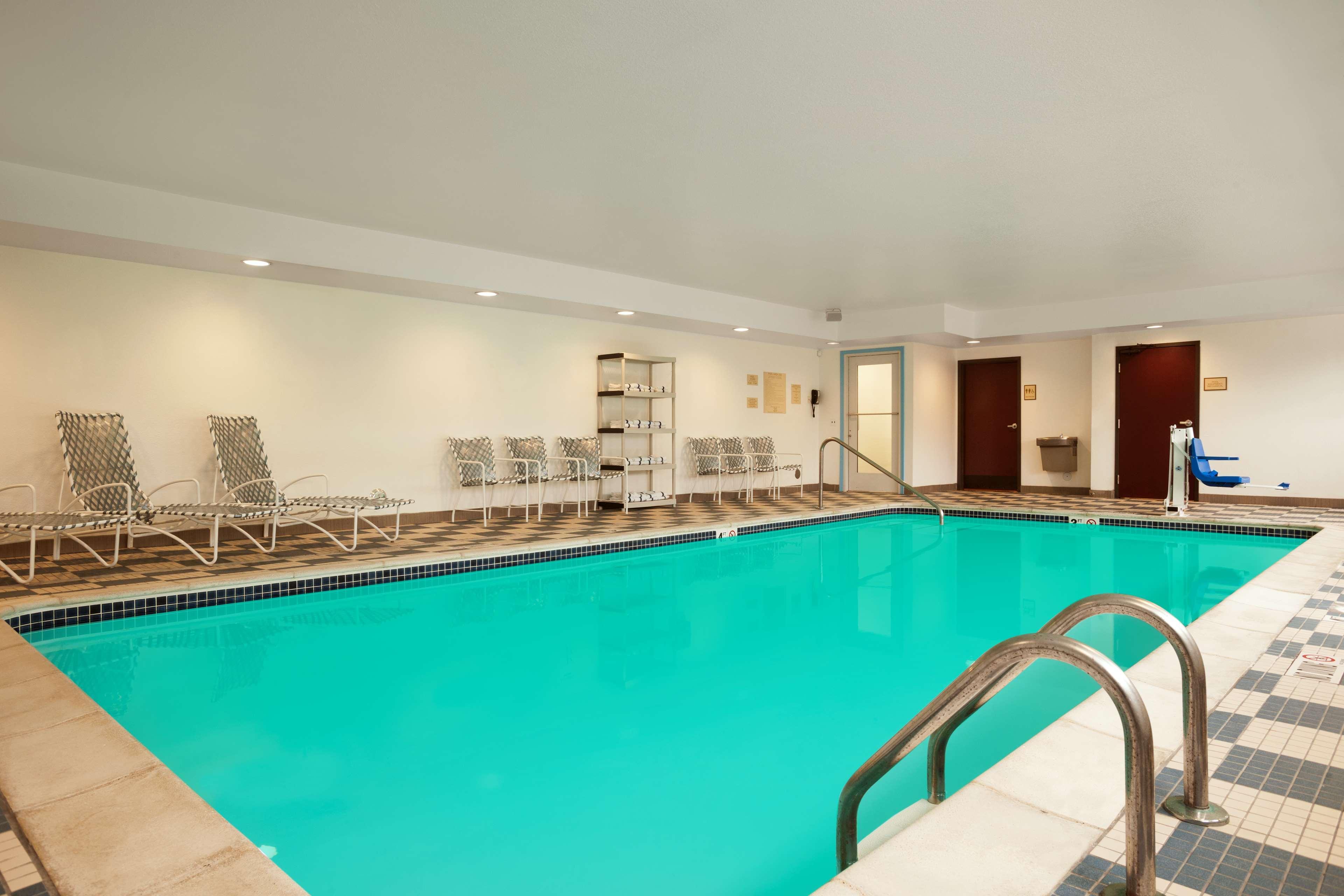 Country Inn & Suites By Radisson, Dearborn, Mi Buitenkant foto