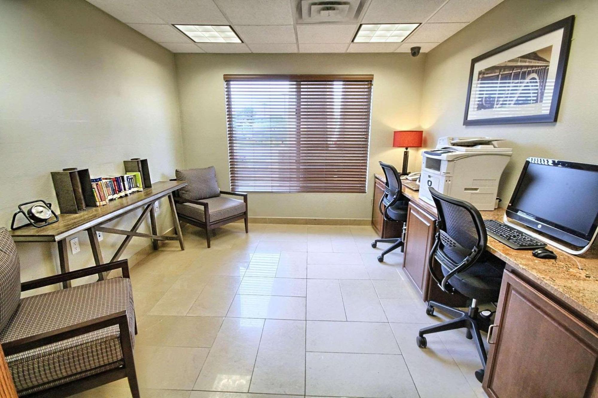 Country Inn & Suites By Radisson, Dearborn, Mi Buitenkant foto