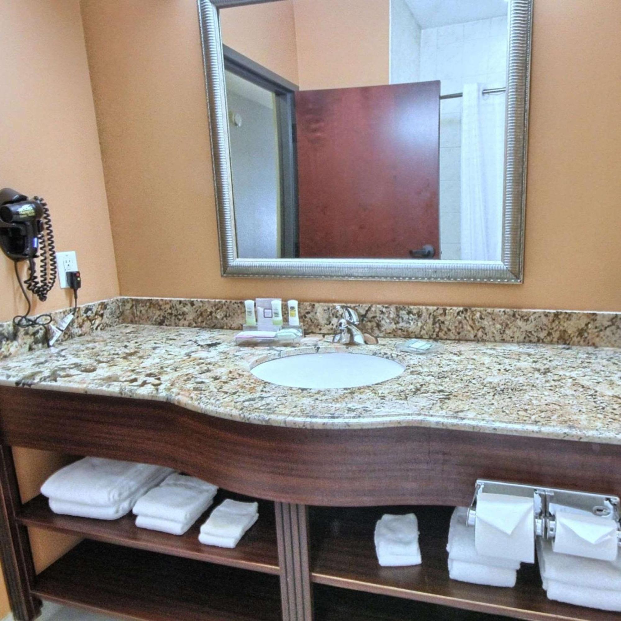 Country Inn & Suites By Radisson, Dearborn, Mi Buitenkant foto