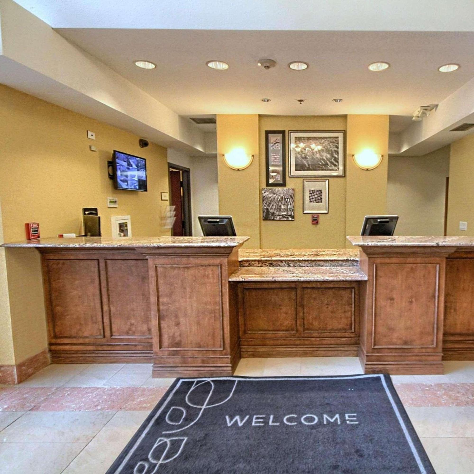 Country Inn & Suites By Radisson, Dearborn, Mi Buitenkant foto