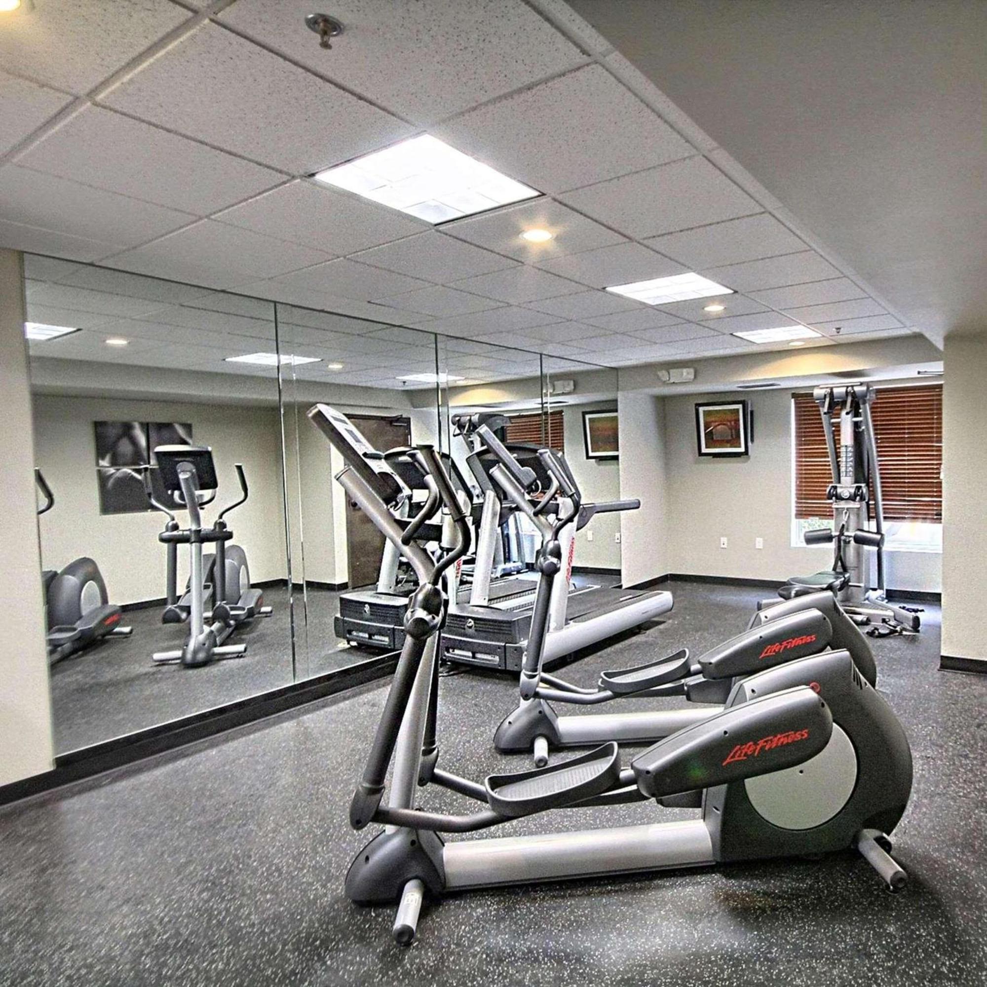 Country Inn & Suites By Radisson, Dearborn, Mi Buitenkant foto